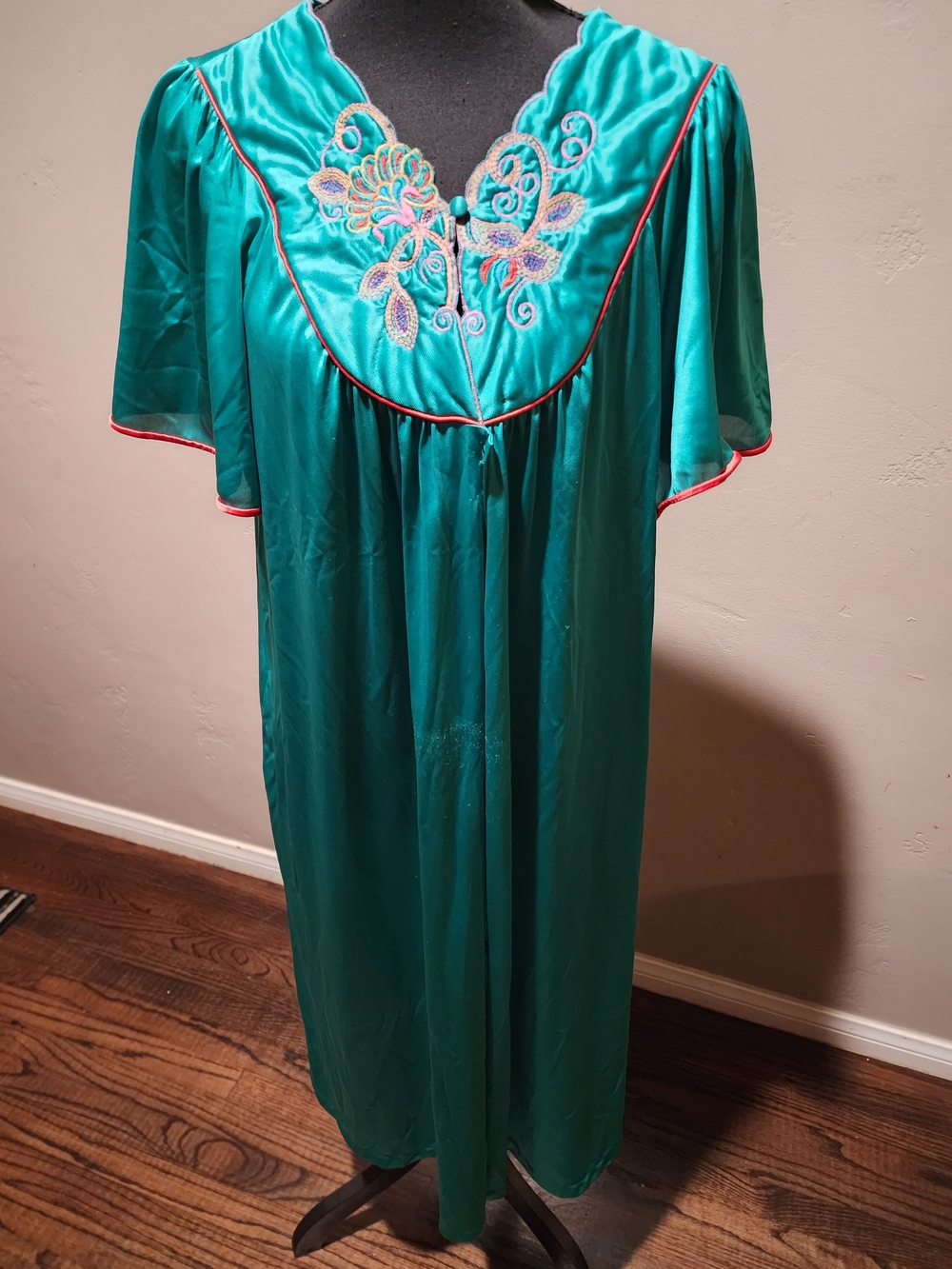 VTG Vanity Fair Teal Satin Robe with Embroidery